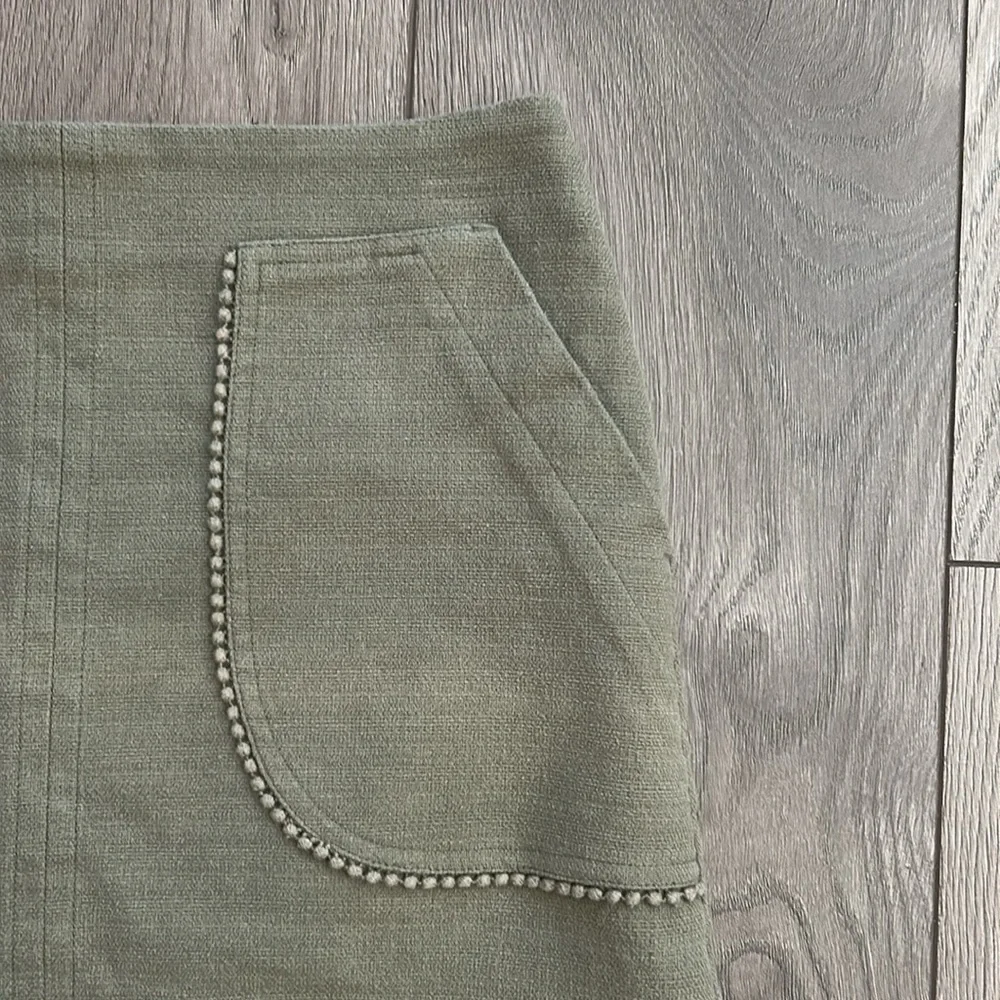 LOFT Olive Green Skirt with Pocket Detailing Size 0